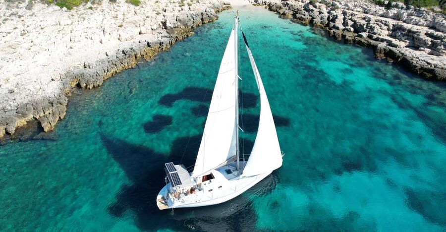Hvar: Private Sailing Boat Trip with Swimming and Snorkeling - Leaving Hvar for the Pakleni Islands