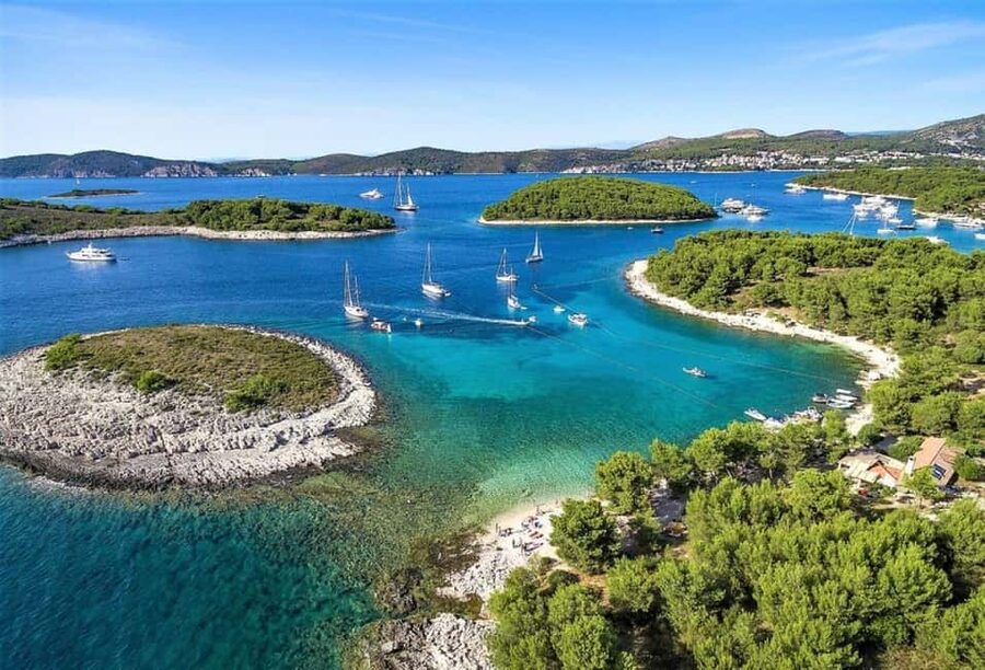 Hvar: Private Sailing Boat Trip with Swimming and Snorkeling - Swimming and snorkeling in clear water