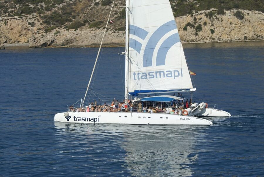 Ibiza: Catamaran Cruise to Formentera with Meal and Drinks - The first swim and welcome refreshments
