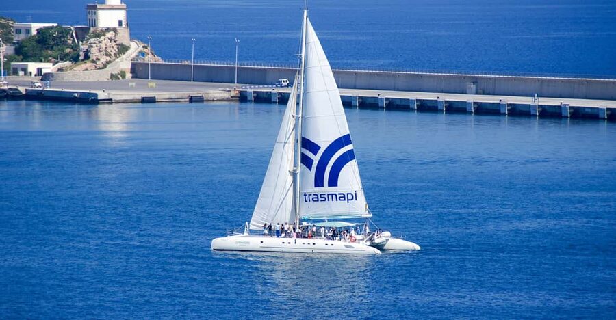 Ibiza: Catamaran Cruise to Formentera with Meal and Drinks - Practical advice for a more comfortable day