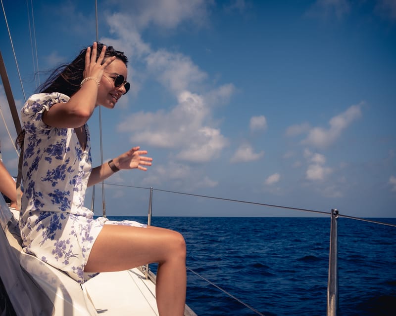 Ibiza: Midday or Sunset Sailing with Snacks and Open Bar - The crew makes the difference