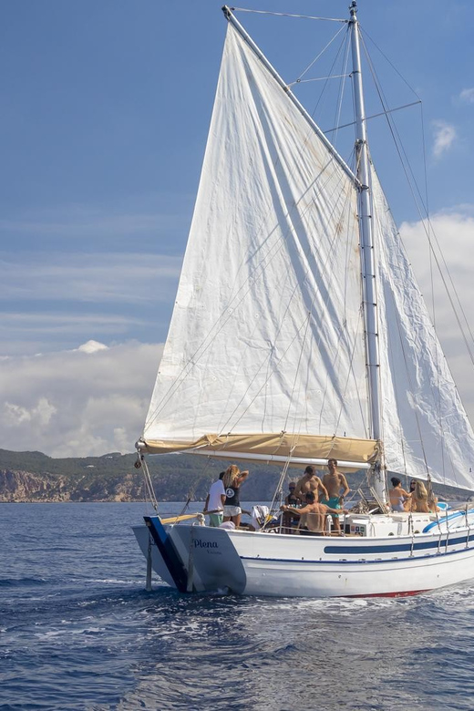Ibiza: Private Sailboat with Premium Open Bar, Food & Music - What the food and open bar really mean
