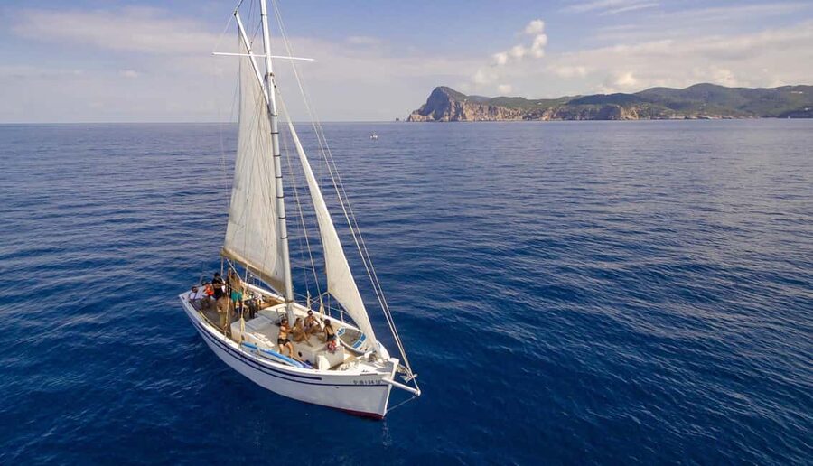 Ibiza: Sunset Private Sailboat with Tapas & Premim Open Bar - Cala Bassa: your first hour on the water