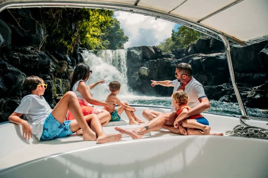 Ile Aux Cerfs: Catamaran Cruise, island, waterfalls, Lunch - Practical preparation for the boat