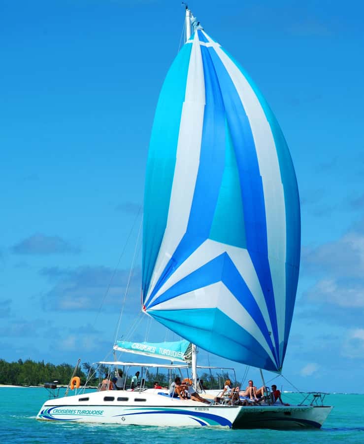Ile aux Cerfs: The very best day by catamaran. - Group size, crew, and comfort