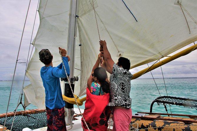 Introduction to sailing and discovering the lagoon - Setting out from Hauru on DE Vaapiti