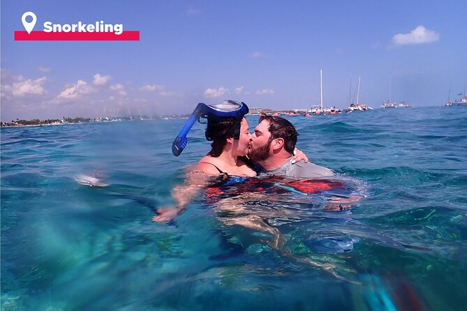 Isla Mujeres Catamaran + Snorkel + Open Bar on board + Buffet - Beach-club buffet and food expectations