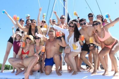 Isla Mujeres Catamaran Tour from Cancun with snorkel and Open Bar
