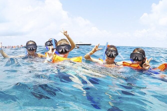 Isla Mujeres Catamaran Tour with Snorkel, Open bar and Transport - Starting at Playa Tortugas around 9 a.m.