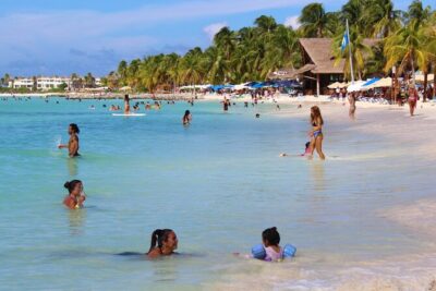 Isla Mujeres Catamaran Tour with Snorkeling at MUSA, Buffet Lunch & Open Bar