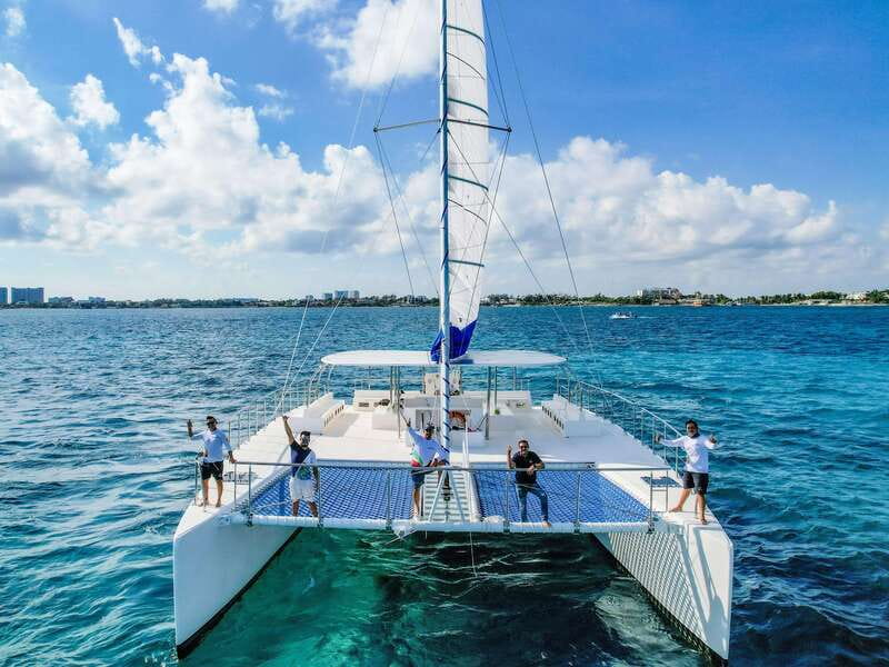 Isla Mujeres: Catamaran with Open Bar, Snorkeling and Lunch - The Caribbean Sea snorkel stop