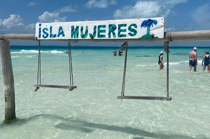 Isla Mujeres on luxury catamaran with snorkel, open bar and lunch - Who Will Get the Most From This Tour