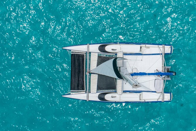 Isla Mujeres Premium Tour in Private Catamaran with Lunch - Playa Norte gives you two different ways to spend your time