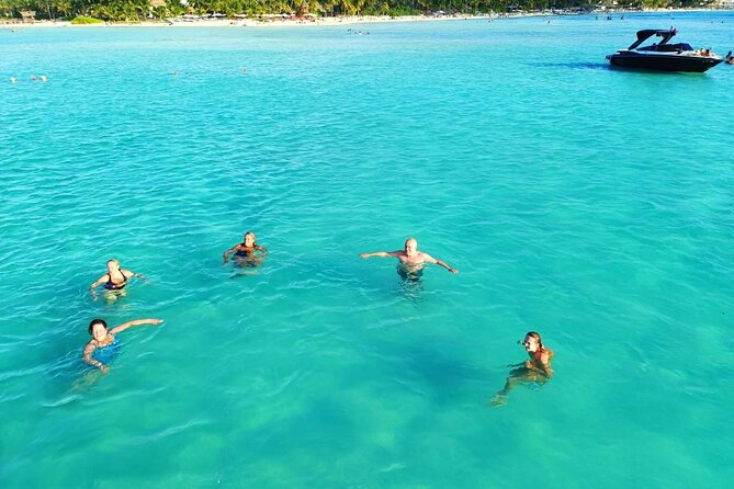 Isla Mujeres Premium Tour in Private Catamaran with Lunch - The return sail adds the social part of the day
