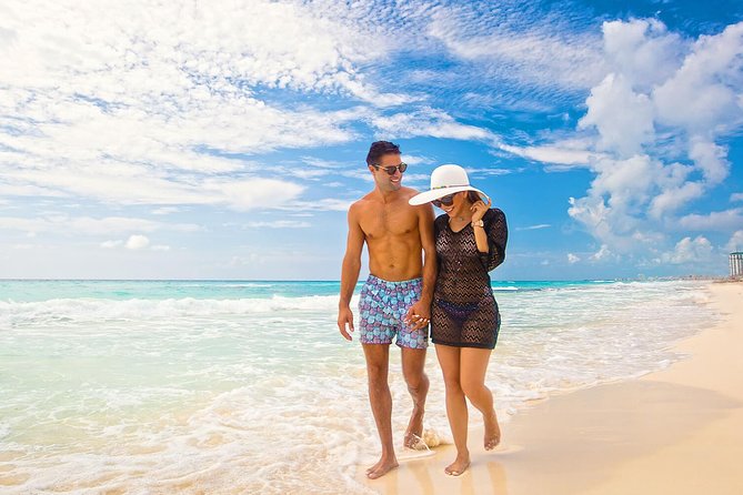 Isla Mujeres tour in a Catamaran with snorkel, open bar, lunch - Sailing across to Isla Mujeres