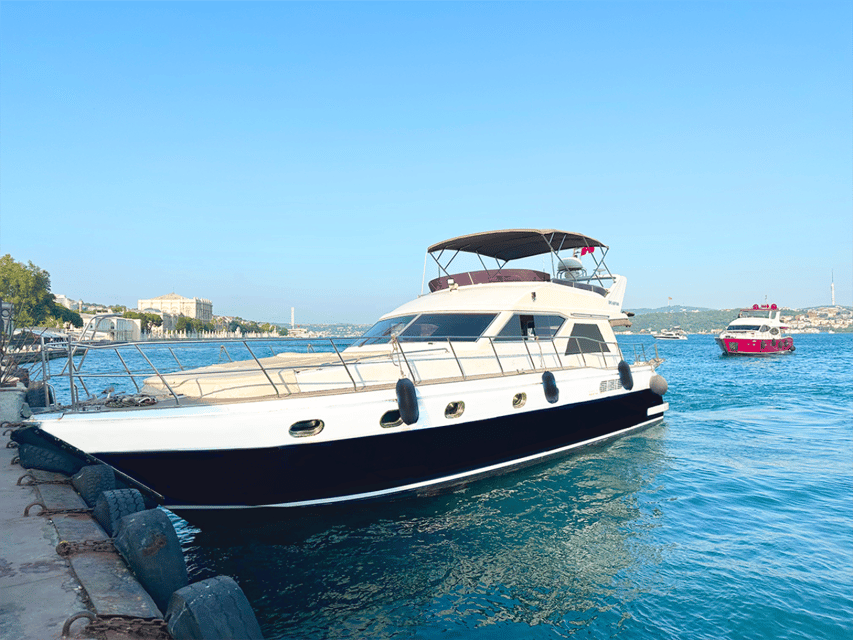 Istanbul: Bosphorus and Golden Horn Sunset Yacht Cruise - Beylerbeyi, Üsküdar, and the Asian shore