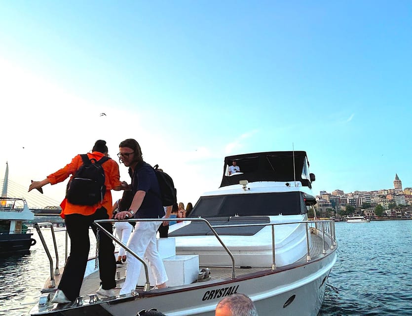 Istanbul: Bosphorus Cruise by Luxury Yacht - Beylerbeyi Palace and the Asian shore