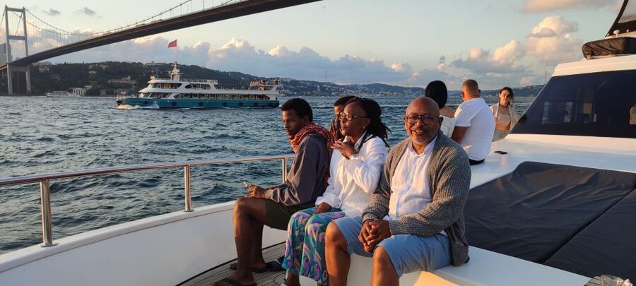 Istanbul: Bosphorus Sunset Cruise on Yacht with Live Guide - Ortaköy Mosque and the first bridge