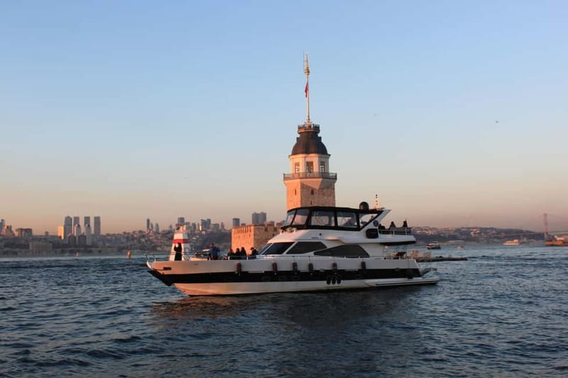 Istanbul: Bosphorus Sunset or Night Yacht Cruise & Transfers - Pickup from Istanbul hotels