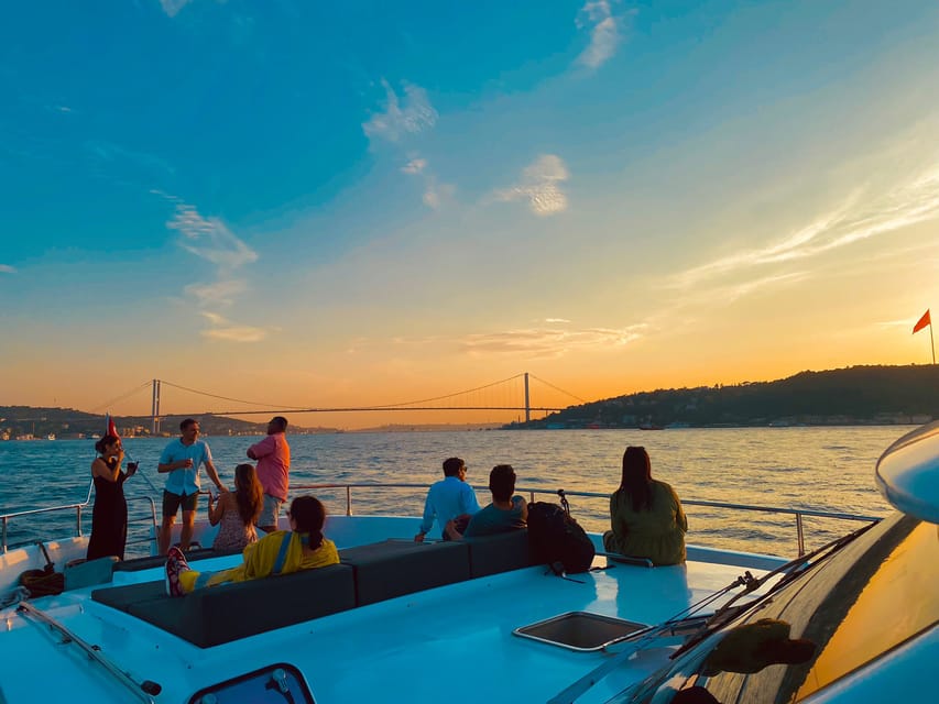 Istanbul: Bosphorus Sunset Yacht Cruise with Live Guide - The Asian shore: Anatolian Fortress to Maiden’s Tower