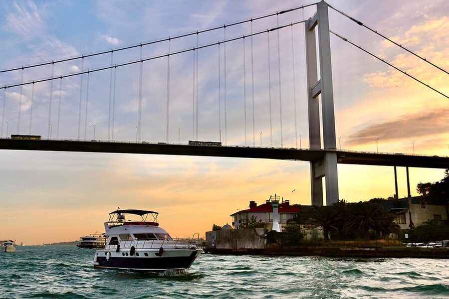 Istanbul: Bosphorus Yacht Cruise at Sunset with Snacks - Is $15 a Good Value?