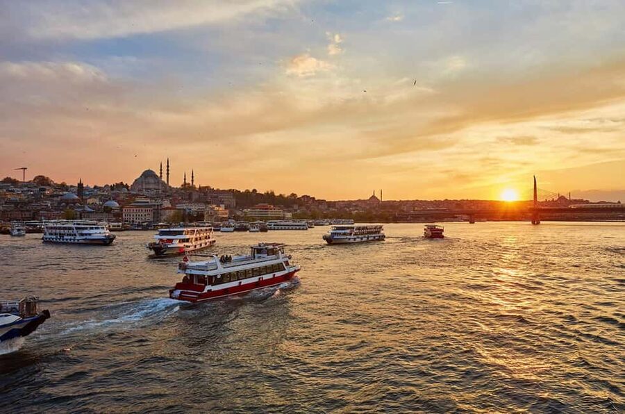Istanbul: Bosphorus Yacht Cruise with Golden Horn View - Why the Bosphorus is the right place to start