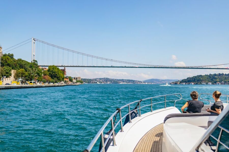 Istanbul: Bosphorus Yacht Cruise with Stopover on Asian Side - Why the Bosphorus is Istanbul’s best sightseeing route