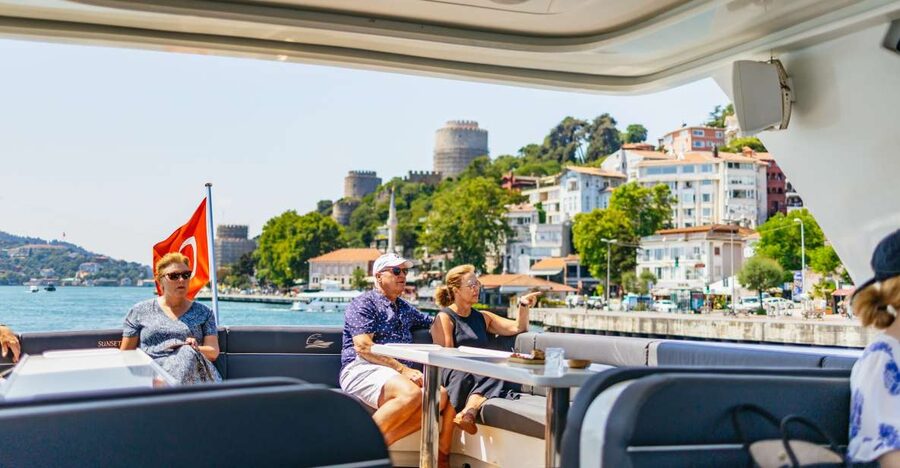 Istanbul: Bosphorus Yacht Cruise with Stopover on Asian Side - Dolmabahçe begins the European-side story