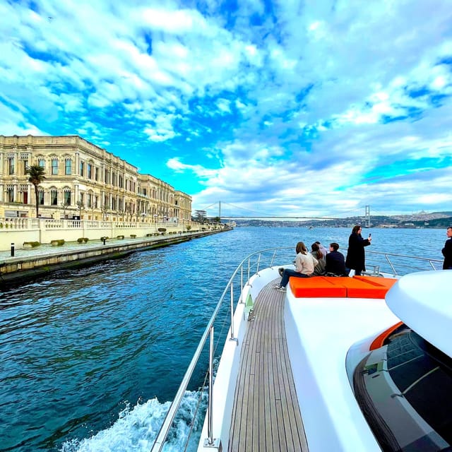 Istanbul: Daytime Bosphorus Yacht Cruise with Fruit & Snacks - Bebek, Kuleli, and the Asian shore
