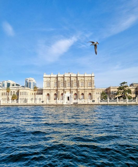 Istanbul: Dolmabahçe Palace Tour and Sunset Yacht Cruise - What Dolmabahçe tells you about Ottoman power