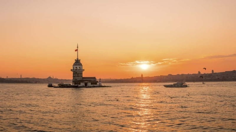 Istanbul: Luxury Yacht on Bosphorus - Who should book this yacht cruise?