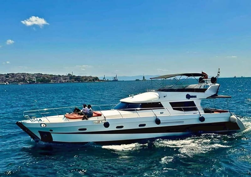 Istanbul: Morning Bosphorus Yacht Cruise w/Turkish Breakfast - Starting the morning near Karaköy