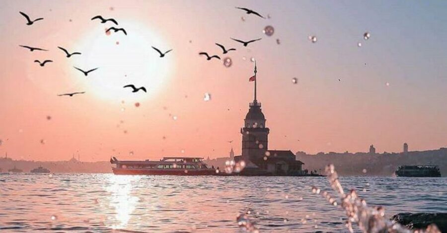 Istanbul: Private Bosphorus Cruise By Luxury Yacht - Istanbul looks different from a private yacht