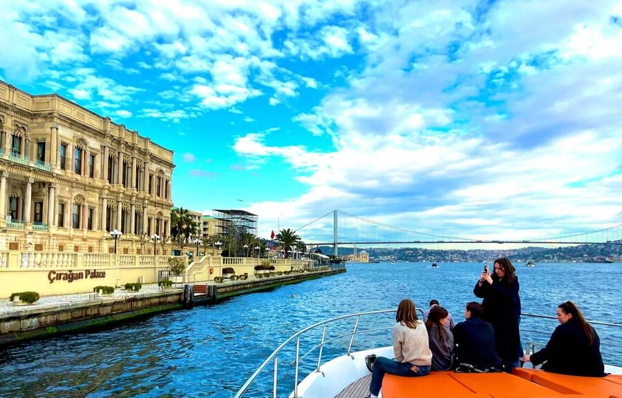Istanbul: Private Bosphorus Cruise on Luxury Yacht - How much value do you get for $148?