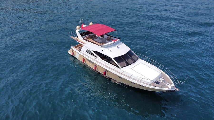 Istanbul: Private Bosphorus Strait Sightseeing Yacht Cruise - A scenic cruise, not a guided tour