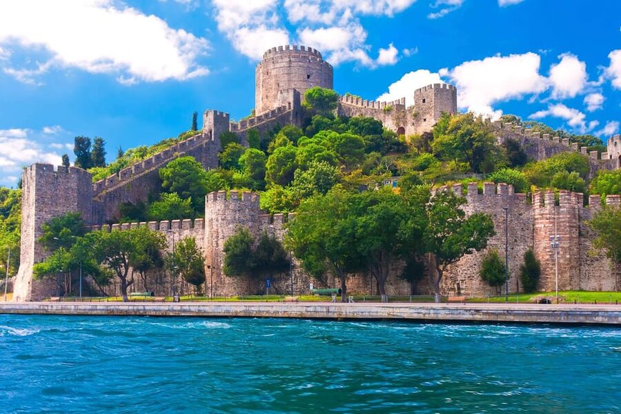 Istanbul: Private Bosphorus Strait Sightseeing Yacht Cruise - Who will enjoy this cruise most