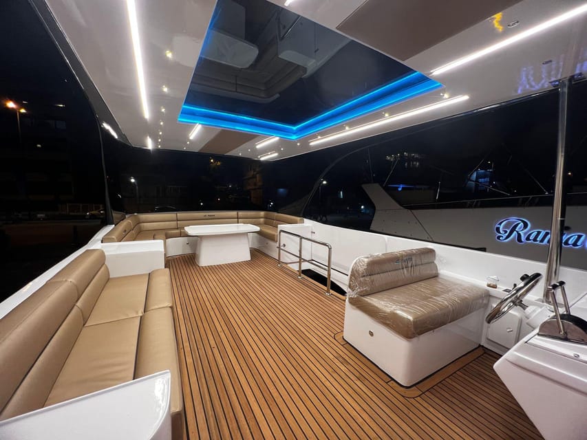 Istanbul: Private Bosphorus Yacht with Tour Guide and Snacks - Palaces, bridges, and the Asian side