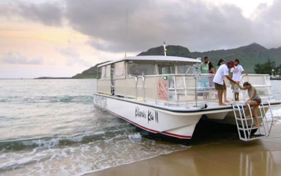 Kauai: Catamaran Sunset Cruise - Following the Huleia River inland