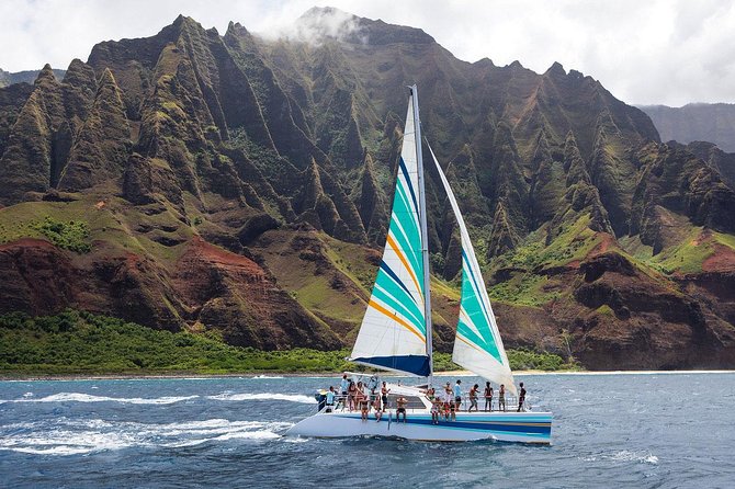 Kauai: Leila Na Pali Sunset Dinner Sail - Why the Na Pali sunset sail is special