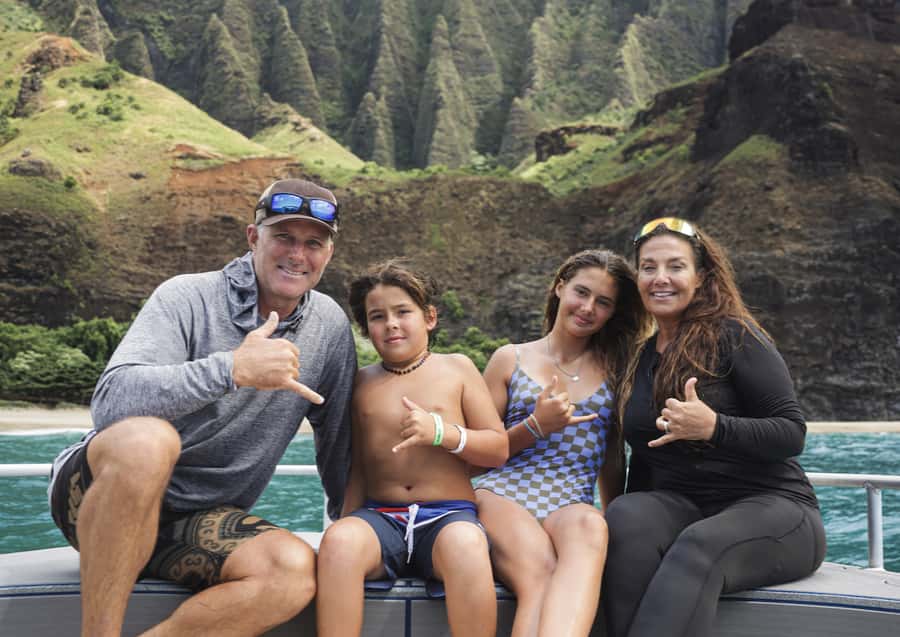 Kauai: Na Pali Coast Deluxe Power Catamaran Tour - Snorkeling, marine life, and the honest expectation
