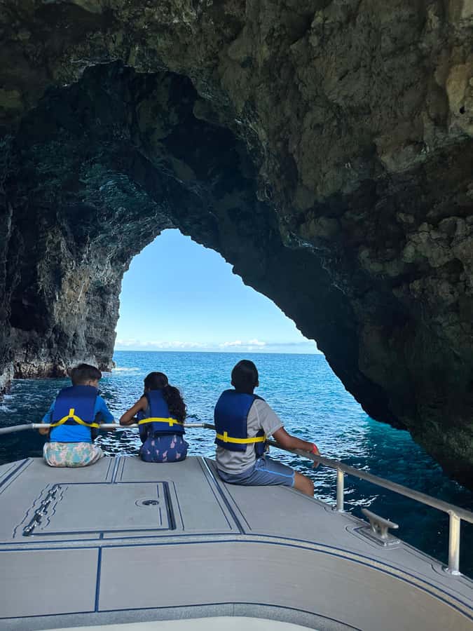 Kauai: Na Pali Coast Deluxe Power Catamaran Tour - The crew and the feel of the ride