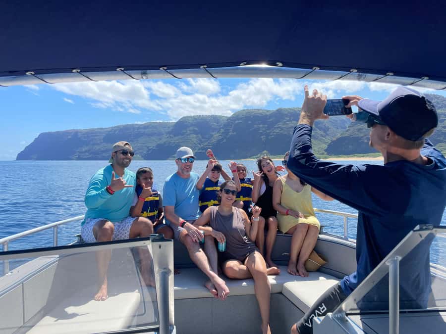 Kauai: Na Pali Coast Deluxe Power Catamaran Tour - Who should book this trip