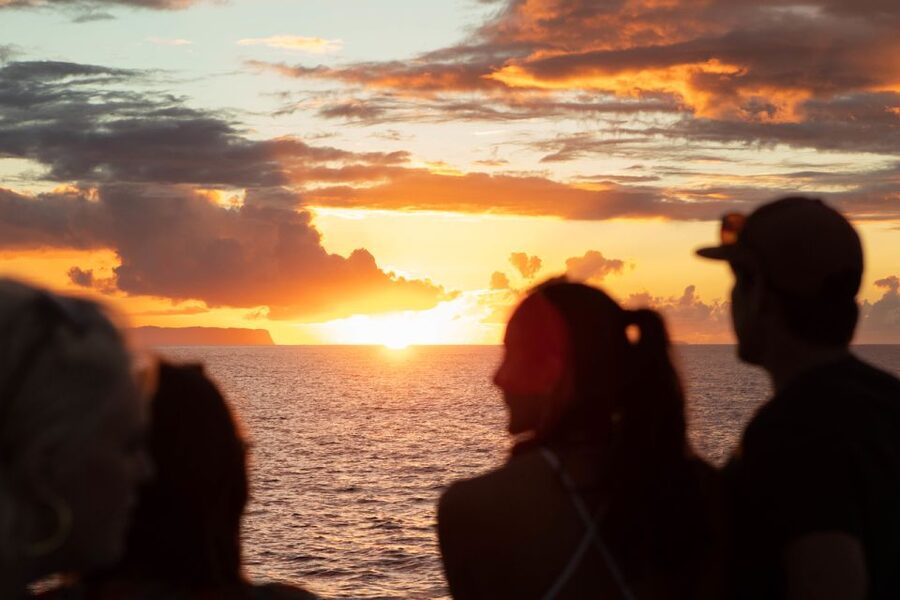 Kauai: Napali Coast Sunset Sailboat Tour with Dinner - Who Will Enjoy This Cruise Most