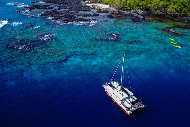 Kealakekua Bay (Captain Cook Monument) Snorkel and Sail Adventure - Breakfast with Kona coffee and a changing coastal view