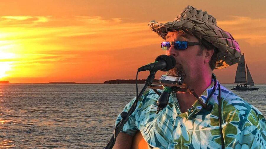 Key West: Sunset Sail with Live Band, Drinks, and Appetizers - What is included at the bar