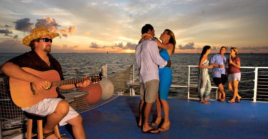 Key West: Sunset Sail with Live Band, Drinks, and Appetizers - What happens from check-in to departure