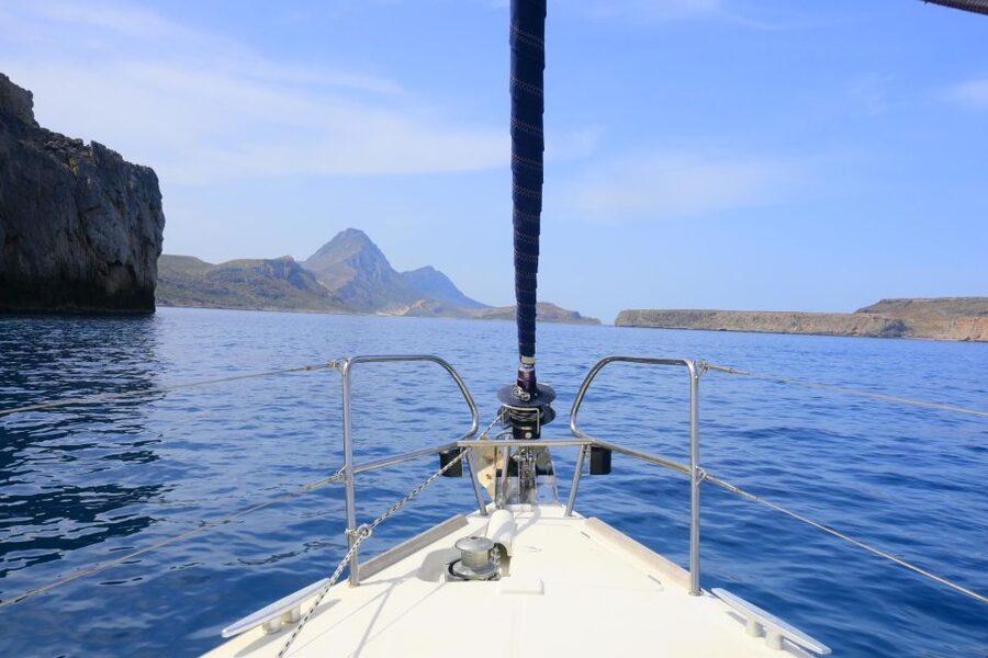 Kissamos: Balos and Gramvousa Private Sailing Trip with Meal - The 1.5-hour sail from Kissamos Port