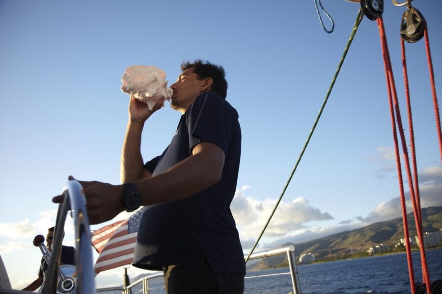 Kona Deluxe Catamaran Whale Watching Cruise - Whale behavior and the value of the narration