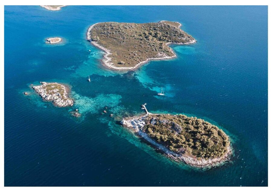 Korčula 3 ISLAND CATAMARAN TOUR Badija - Vrnik - Stupe - Badija: monastery paths and a peaceful lagoon