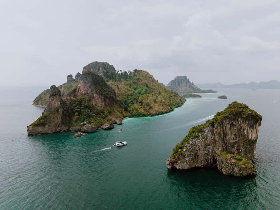Krabi: 4 Island Premium Yacht with Snorkeling & Clear Kayak - Ko Poda brings the water activities